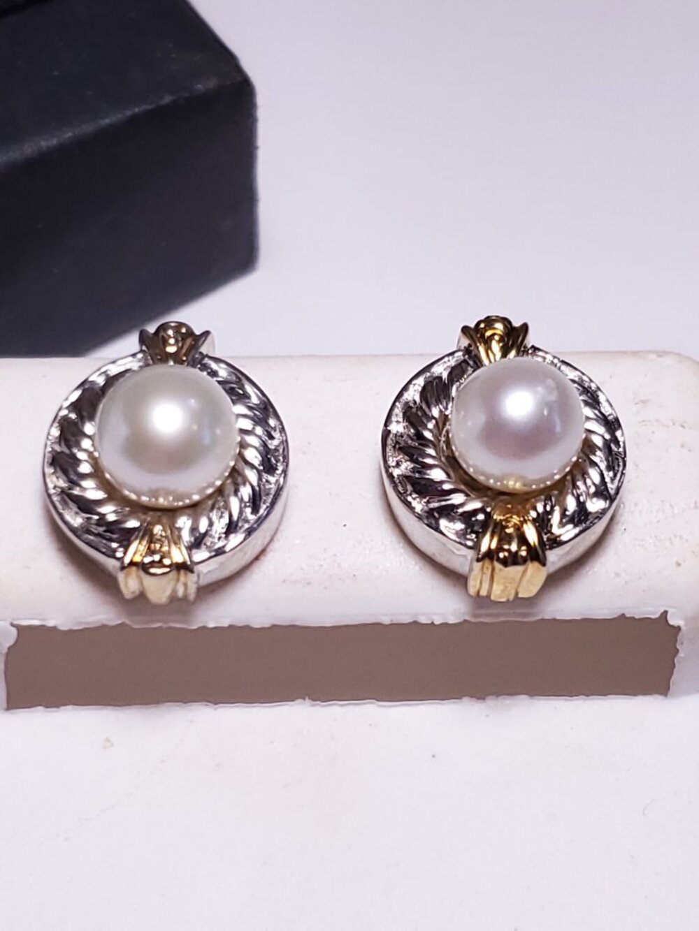 Estate 6.0mm Cultured Pearl SterlingSilver/14Kt YG shrimp Halo Stud Earring24342